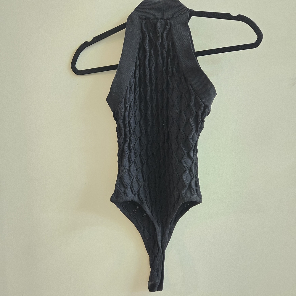 Forever 21 Black Mock Neck Textured Bodysuit Size Small Sleeveless Fitted - Picture 2 of 3